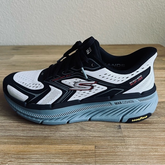 Skechers Men’s 8.5 Slip-ins Max Cushioning Premier 2.0 - Continuous White/ Black - Picture 3 of 16